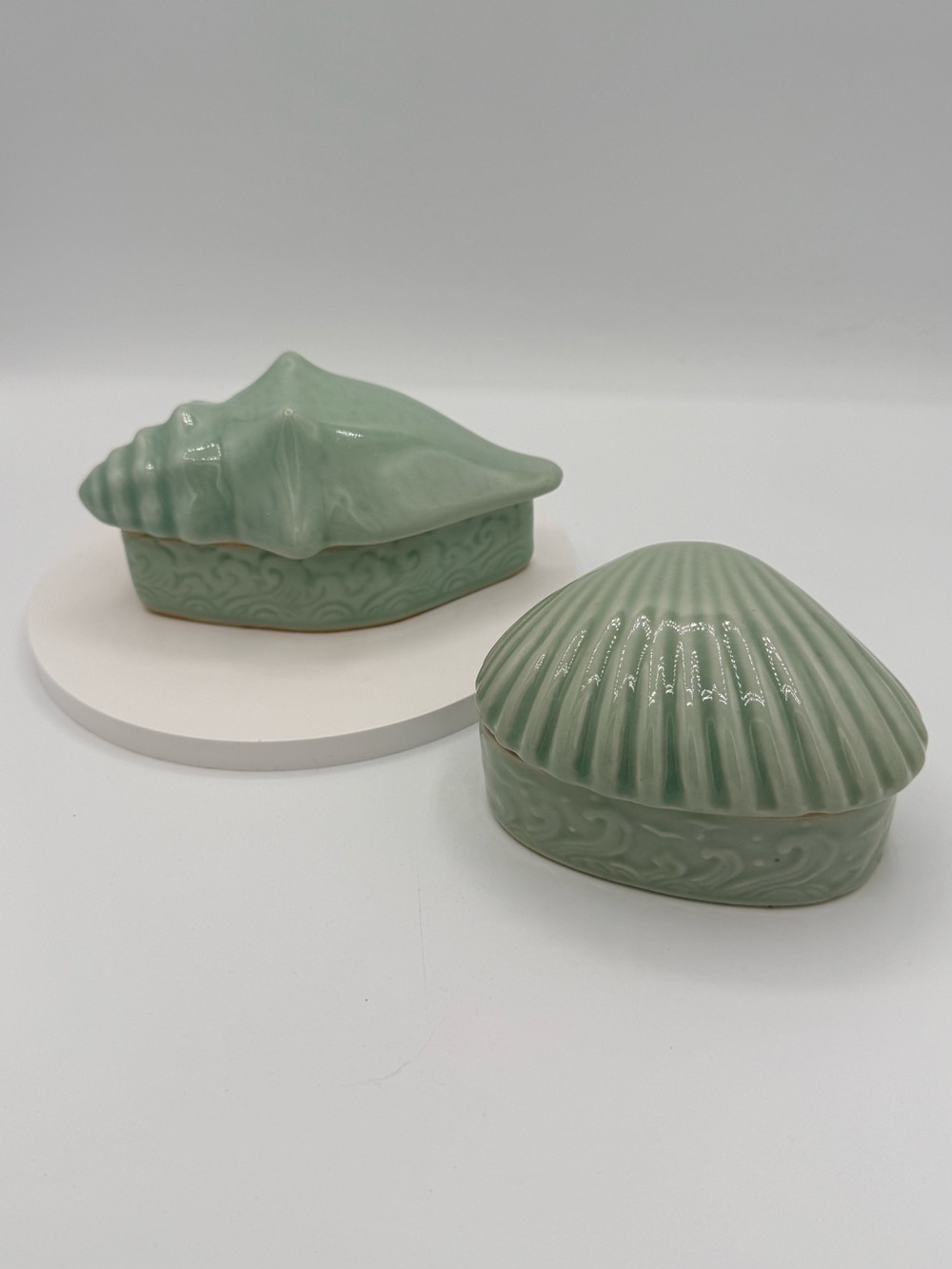 Celedon Ceramic Sea Shell Decorative Box - Sage Green - Picture 2 of 7
